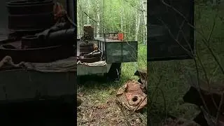 Металлокоп в делянках. Запчасти от трелевочника.