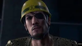 Majima deactivates a bomb while being sassy about it
