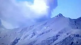 UFO at Japanese volcano 27.09.14