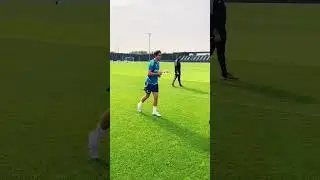 Things we love to see: #federicochiesa at training with the #U17 💪🤍🖤 #chiesa #juve #juventus