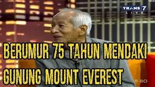 PRIA BERUMUR 75 TAHUN ASAL INDONESIA MENDAKI PUNCAK GUNUNG MOUNT EVEREST