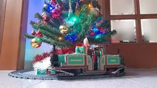 Trains rockin around the christmas tree!