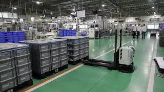 643 AIの自律搬送ロボットによる荷物運搬のデモ