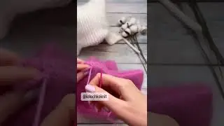 Сшиваю внутреннюю шапочку 🤗 Совсем скоро выйдет описание по вязанию такой шапочки 🧶