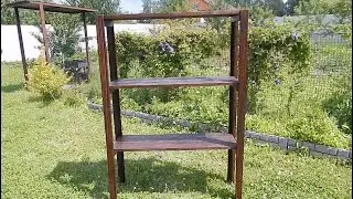 Деревянный стеллаж в мастерскую