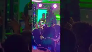 #azkhinera Minha vida é tua Performance