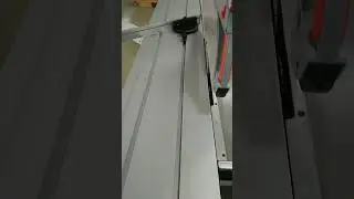 форматно-раскроченный станок. редко формат по раскроечного станка.