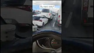 Araç aracın üstüne çıktı!