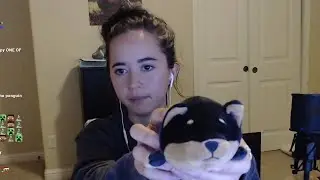 Maya shows her presents from Mizkif and livestream fails
