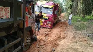 Terpuruk part #3,, giliran que yang narik mereka