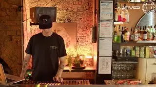 Reflex Blue (live) | themuddshow x Waves