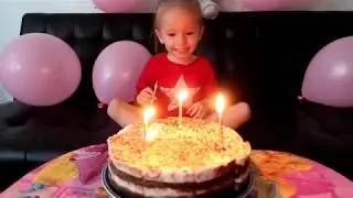 Праздник День Рождения Полины! 3 года! Куча киндеров и горка с машинками в подарок! Видео для детей