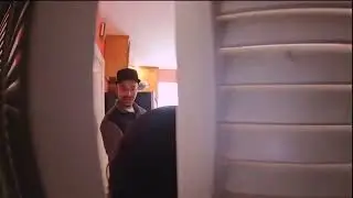 Me if I was the one in the closet [RP] (Lou Ratchett)