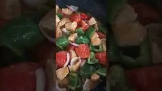 cooking chicken jalfrezi pakistani recipe #jalalpurjattan #chicken #chickenrecipe #chickenjslfrezi