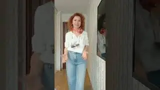 Белая рубашка и голубые джинсы .Создадим свой стиль с помощью шейного платка .