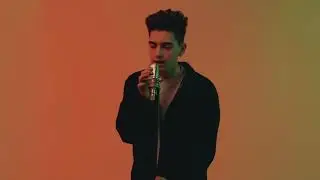 אלי חולי - UP UP UP - בואו לצפות בקליפ המלא!