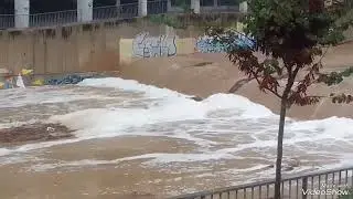 Río Guadalmedina a su paso por la Rosaleda tras el primer coletazos de la DANA en Malaga