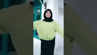 Tik tok Gadis Hijab buka Baju