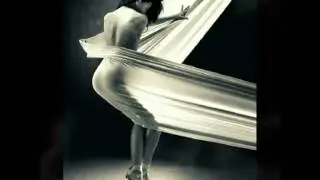 Slide in Black And White - Calexico "Hair Like Spanish Moss"