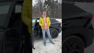 Смотрим салон кроссовера 