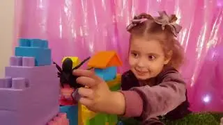 #конструктор #животные  Играем животными в домиках из конструктора