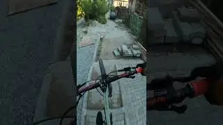 Катаю лестницы на велосипеде. #mtb #велопокатушки #маунтинбайк #мтб #велосипед