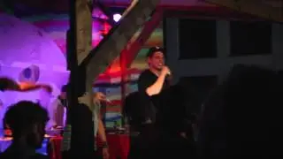 Neonschwarz - Heimat im Herzen