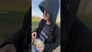 Максим кормит голубей #2024 #spring #nature #shorts