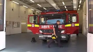 [INSIDE STATION ALARM!] LFB DPL E341 Dockhead Fire Station responding! 