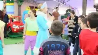 Снегурочка в мадагаскаре