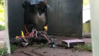 Разогрев тушенки на печке шепочнице
