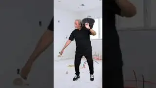 Mimmo Taurino - E' fernut 'a zezzenella