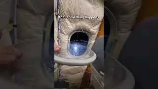 The tiny hole in airplane windows EXPLAINED 🤯✈️