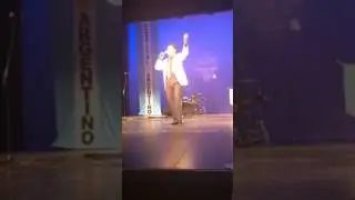 A LA SOMBRA DE MI MADRE,  Salvatore Gonzalez dedica a su Mama en el teatr