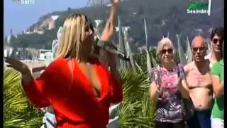 Tinat cantora no Verao Total 2013 em Sesimbra - Ei baby