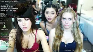 JenFoxxx E-GİRL Arkadaşları ile Yayın Yapıyor