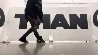 Vyne x Lil Tracy - MAYB3 (Official Visualizer)