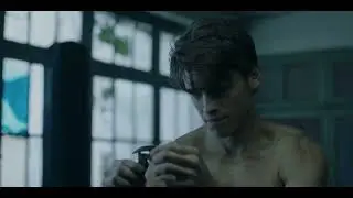 Brenton Thwaites shirtless