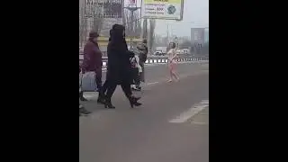 Голая фотосессия у памятника Славы, Воронеж, 14 03 2021