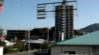 クレーン車で仮設足場 解体作業中！！？