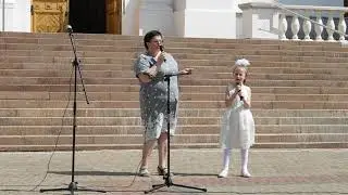 Ксения Евсеева с доченькой