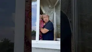 Теща тестує ліжко