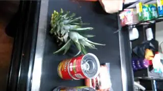 Yo y una piña en el super