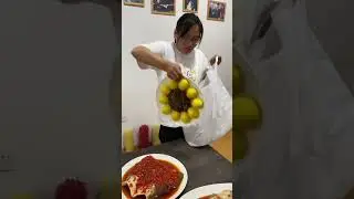 طاهية مزيفة تجني المال من الطعام المزيف