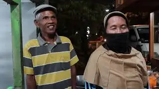 Grandparents Sell Fried Rice Until Late at Night