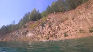Разбежавшись прыгну со скалы