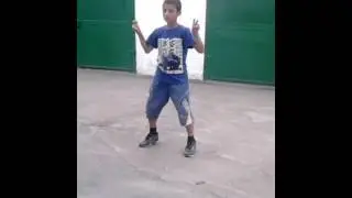 Школьник зажигает