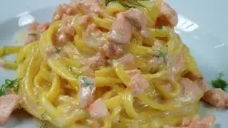 Tagliolini al salmone fresco