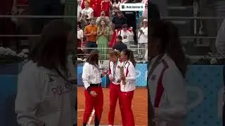 Taking selfie📸with the Girls🥇🥈, 03.08.2024 #igaswiatek #qinwenzheng  #donnavekic