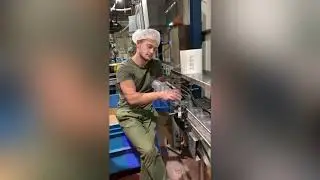 Процесс работы на пластиковом заводе в Израиле